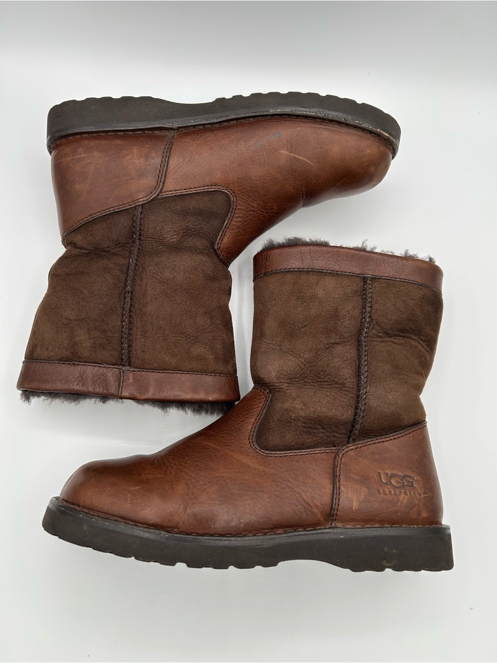 UGG Australia Mens Beacon Boots